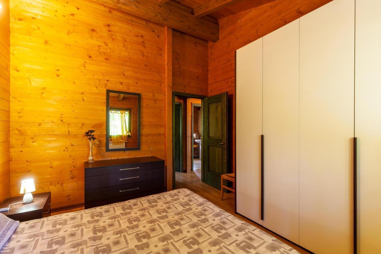 Capanne di Sillano Villaggio Anemone - Chalet Anemone מראה חיצוני תמונה